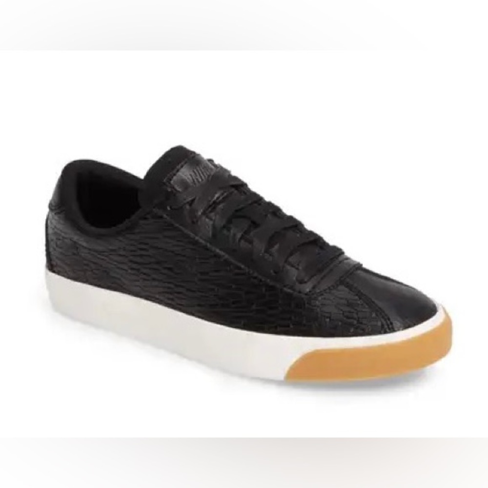 Nike women’s black Match Classic sneaker size 8 *RARE*